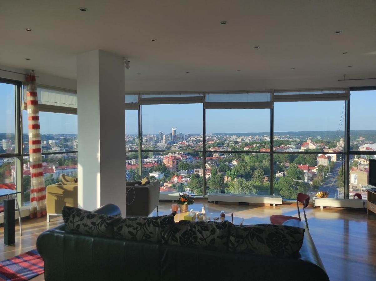 Luxury Apartment In Skyscraper Vilnius Exteriör bild